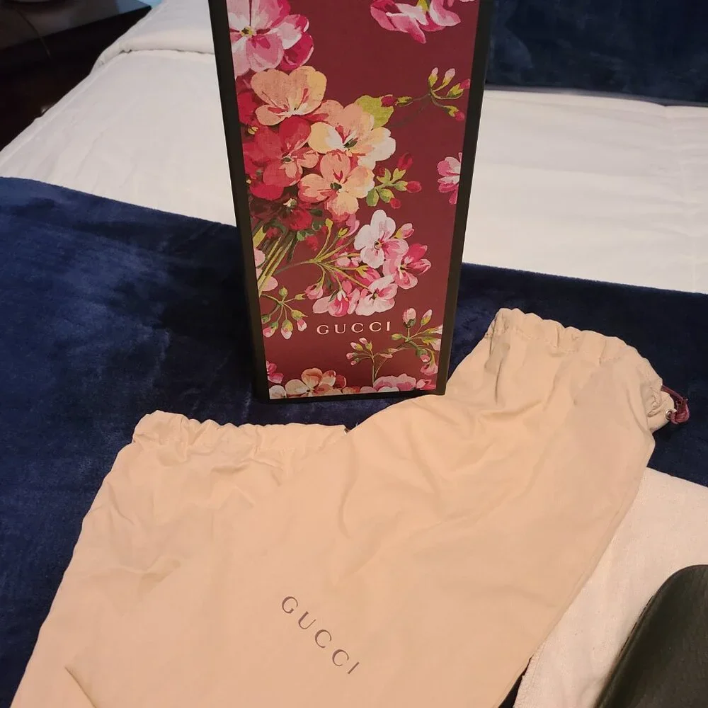 Gucci Bloom Slides - Picture 5 of 5